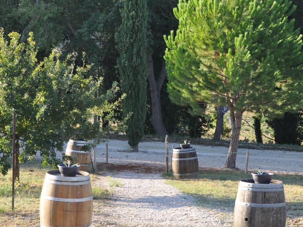 Отель Domaine Saint Victor La Tour-d'Aigues Экстерьер фото